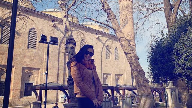 Liburan Ke Turki Sekeluarga Ayu Ting Ting Singgah Di Masjid Agung Bursa Lifestyle Liputan6 Com