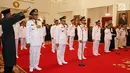 Sembilan gubernur dan wakil gubernur hasil Pilkada 2018 diambil sumpahnya saat pelantikan di Istana Negara, Jakarta, Rabu (5/9). Pelantikan dilakukan langsung oleh Presiden Joko Widodo atau Jokowi. (Liputan6.com/HO/Wan)