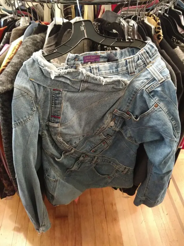 6 Desain Fashion Item Ini Nyeleneh Banget, Bikin Gagal Paham