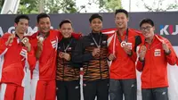 Pasangan dari Indonesia, Adityo Restu Putra dan Andriyan (kiri), hanya mampu meraih medali perak pada cabang renang indah nomor papan 10 meter sinkronisasi putra SEA Games 2017. (dok. Twitter KL2017)
