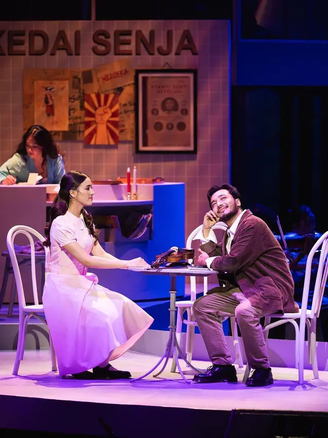 7 Potret Mawar Eva Jajal Teater Musikal, Disebut Bak Pemain Broadway