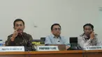 Ketua DPRD DKI Jakarta Prasetio Edi Marsudi bersama wakil Ketua DPRD Abraham Lunggana dan M Taufik memberikan keterangan pers di Gedung DPRD, DKI Jakarta, Kamis (5/3/2015). (Liputan6.com/Herman Zakharia)