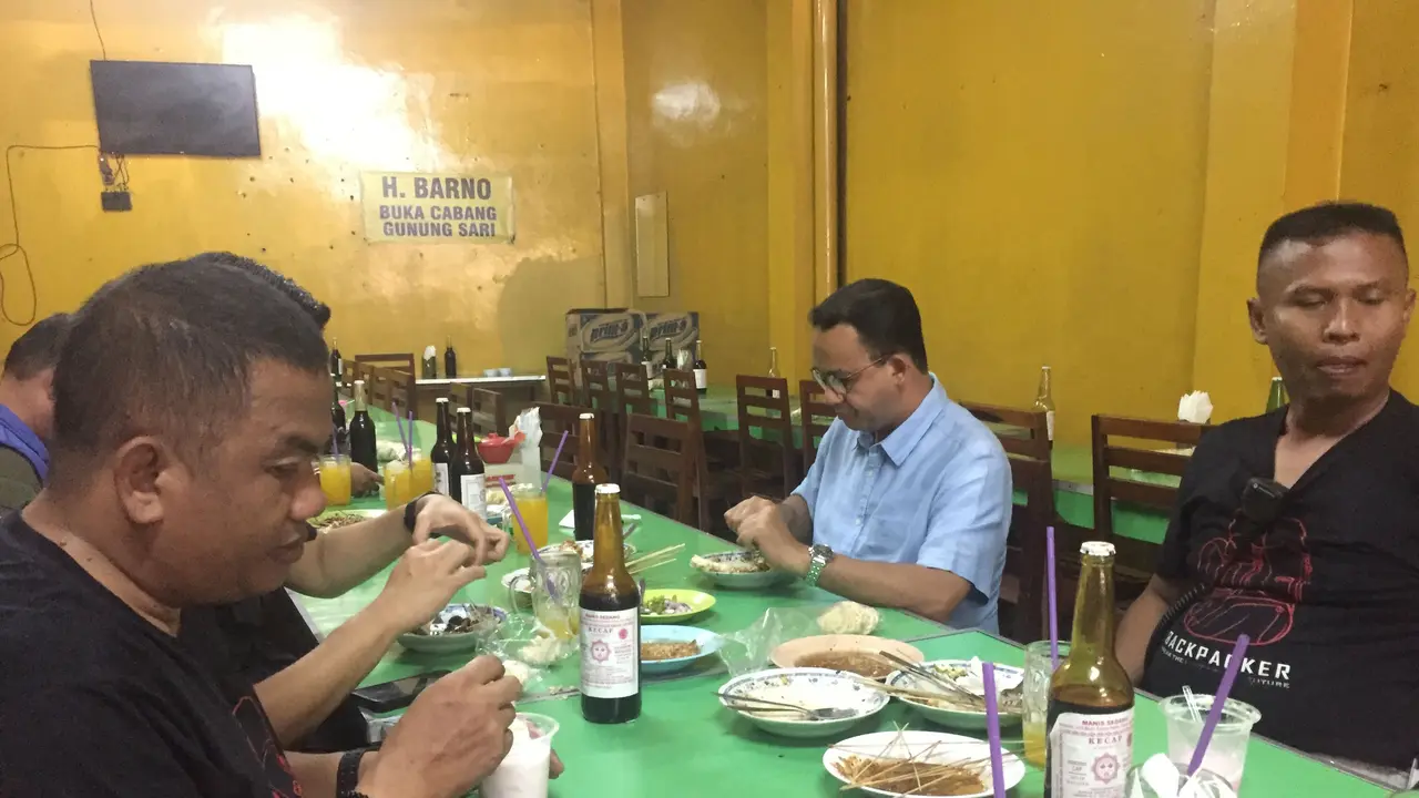 Cerita Anies Baswedan Hobi Makan Nasi Lengko Cirebon Sejak Kecil