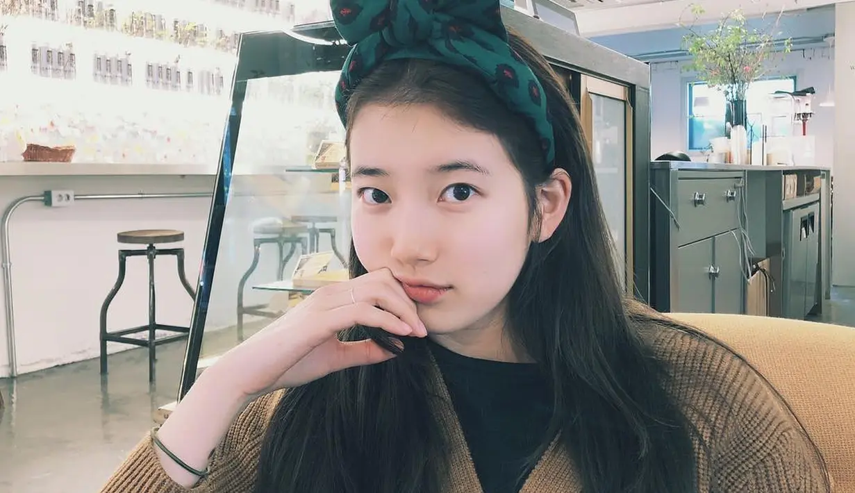 Suzy tercatat secara rutin memberikan sumbangan untuk yayasan yang bergerak untuk membantu keluarga miskin, orang sakit, dan anak-anak. (Foto: instagram.com/skuukzky)