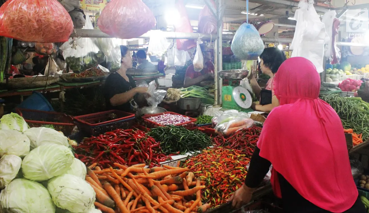 Sedangkan harga cabai lainnya, seperti cabai hijau yang harga sebelumnya Rp 60.000 per kg sekarang turun menjadi Rp 40.000 per kg