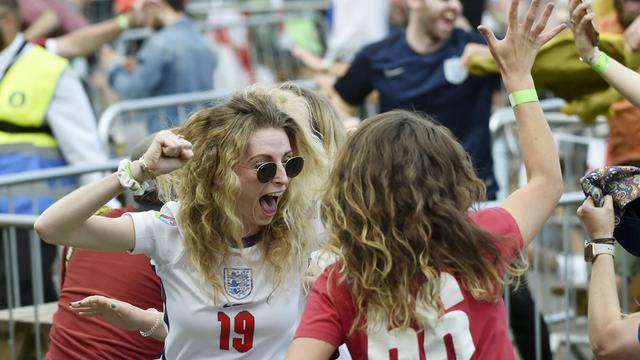 Foto Piala Eropa: Barisan Fans Cantik Timnas Inggris di Euro 2020, Termasuk Kate Middleton