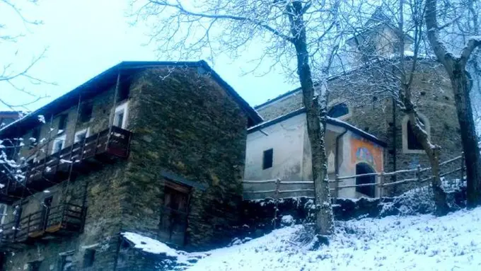 Kisah Seorang Pria yang Tinggal Sendiri di Kota Hantu