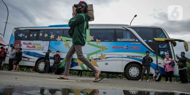 Peserta Mudik Gratis Kemenhub Penuhi Terminal Jatijajar Depok