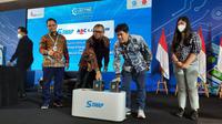 Seremoni kerjasama SWAP Energi Indonesia dengan Baterai ABC di pameran PEVS Jakarta, 28/7/2022 (Istimewa)