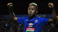 Penyerang Arema FC, Kushedya Hari Yudo. (Bola.com/Iwan Setiawan)