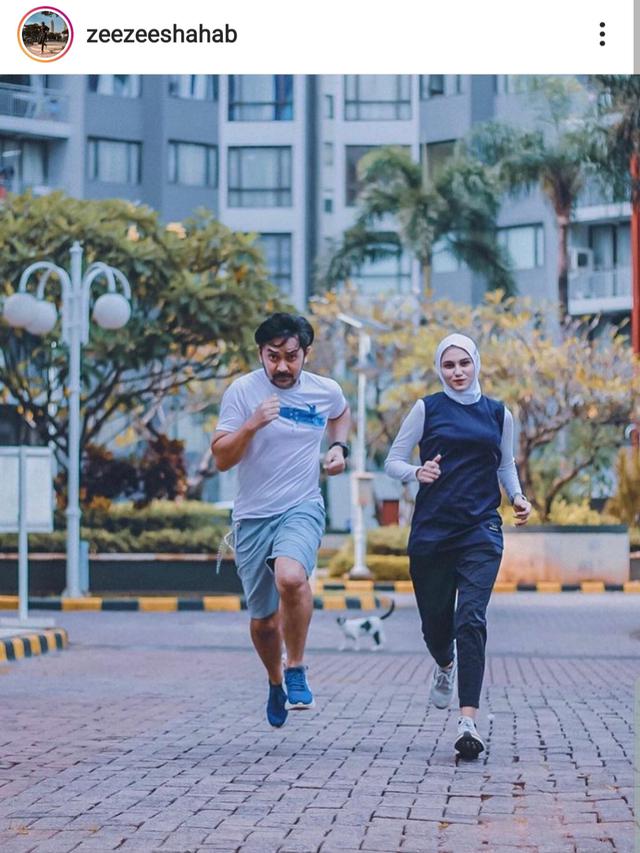 Unggahan Zee Zee Shahab. (Foto: Instagram @zeezeeshahab)