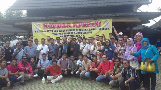 Komunitas peternak bebek yang mengikuti grup Facebook (Foto: Facebook Indonesia)