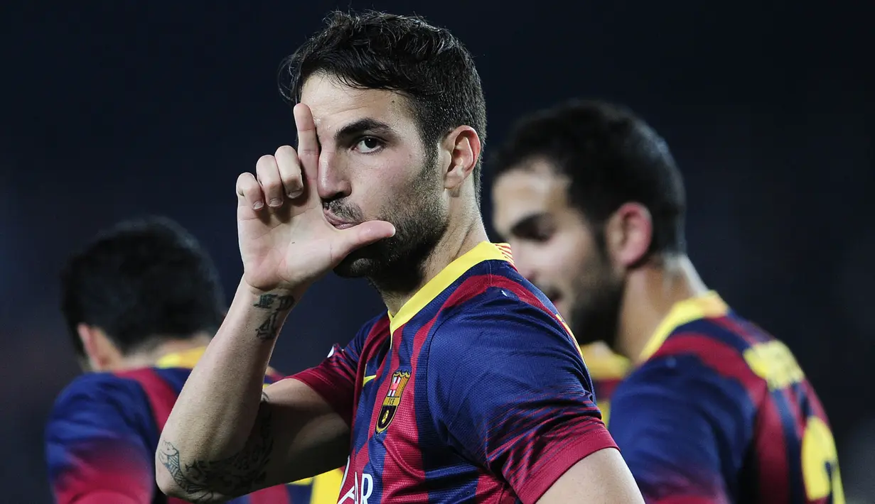 6. Cesc Fabregas - Didikan Akademi La Masia ini sempat sukses bersama Arsenal sebelum akhirnya kembali ke Barcelona. Tahun 2014 secara mengejutkan Barca melepasnya ke Chelsea dengan banderol 29,7 juta poundsterling. (AFP/Josep Lago)