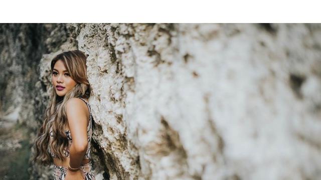 Gaya Ashanty dan Aurel Hermansyah Saat Memakai Baju Motif Ular