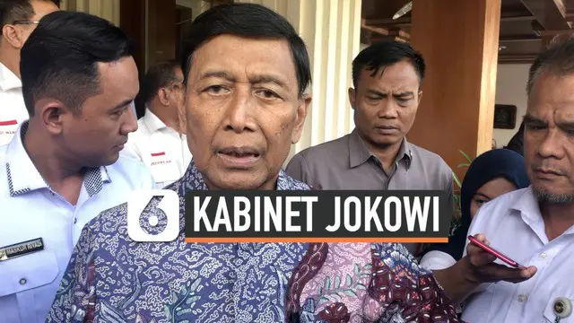 Menko Polhukam Wiranto terlihat keluar RSPAD menuju Kantor Kemenko Polhukam. Ditanya soal soal penawaran menteri, Wiranto menjawab belum tahu.