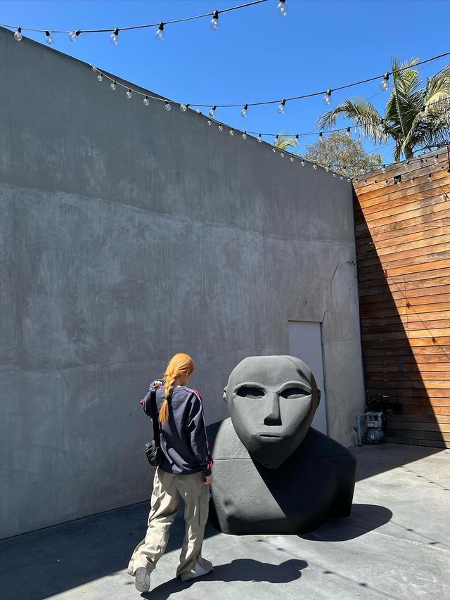 Disebut Tak Cocok dengan Rambut Oranye, Jennie Blackpink Tetap Percaya Diri dan Tampil Memesona!