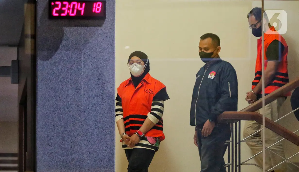 Selain Muhammad Adil, KPK juga menahan Kepala BPKAD Pemkab Meranti Fitria Nengsih dan Pemeriksa Muda BPK Perwakilan Riau, M Fahmi Aressa. (Liputan6.com/Angga Yuniar)