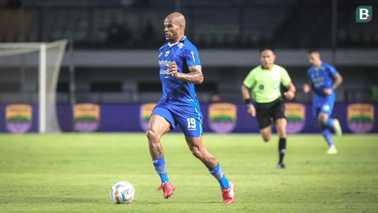 Persib Bandung vs Dewa United - BRI Liga 1 2023/2024
