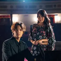 Pernah produseri lagu Chen EXO, NIve kini merilis lagu baru bersama Hanin Dhiya. (Warner Music Indonesia)