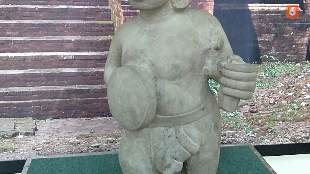 Arca Dwarapala Muarajambi