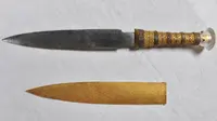 Sebuah studi menemukan bahwa seluruh peralatan besi pada Zaman Perunggu, termasuk pisau belati milik Firaun Tutankhamun. (University of Piza)