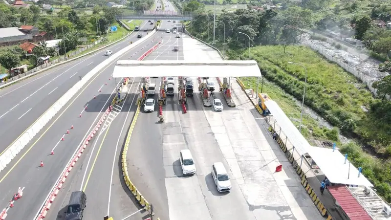 Pada H2 s.d H+4 Hari Raya Idul Fitri 1443 H periode 3-7 Mei 2022, Jasamarga Metropolitan Tollroad Regional mencatat peningkatan volume transaksi arus balik yang melalui Gerbang Tol (GT) Cileunyi Ruas Tol Padaleunyi dan GT Cikunir 6 Ruas Tol JORR E.