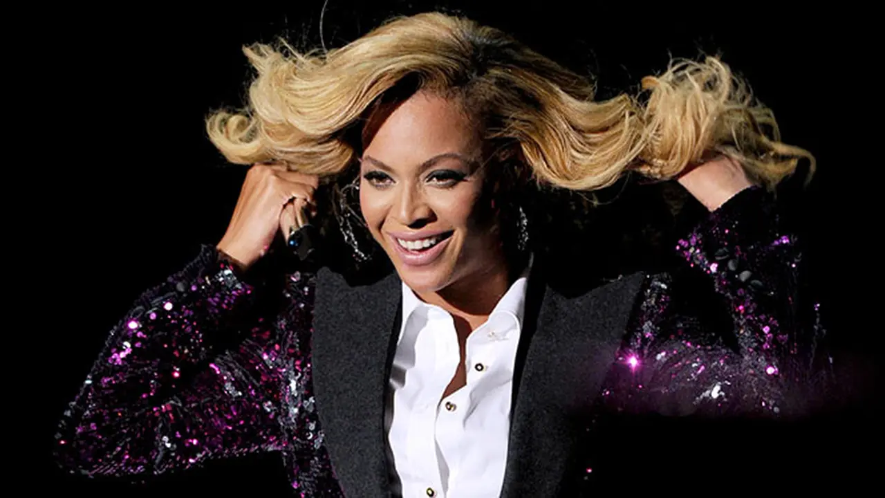 beyonce-131218b.jpg