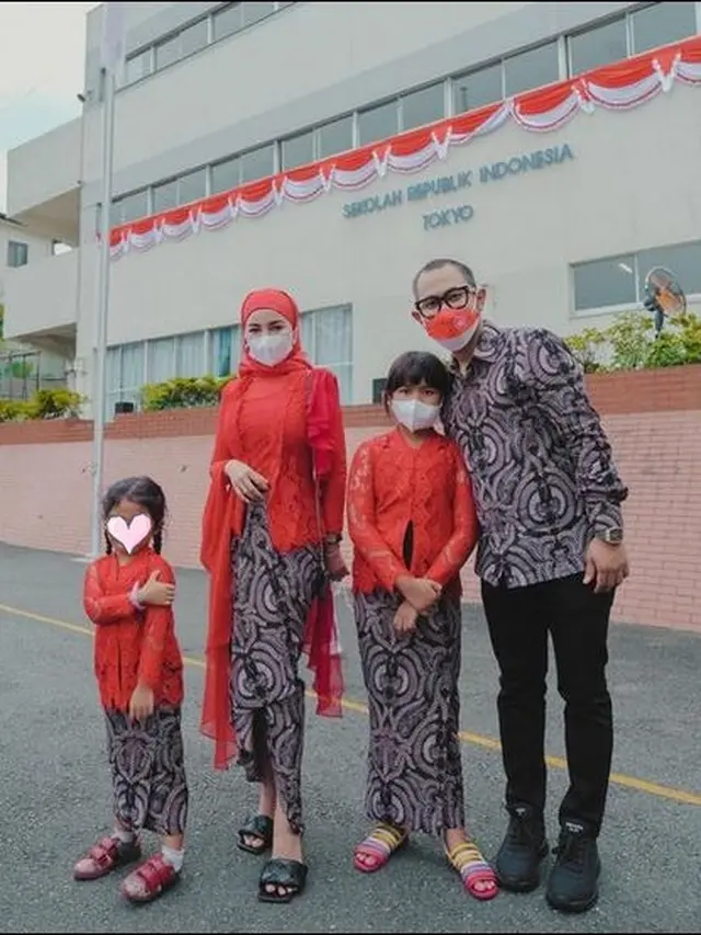 Sempat Umumkan Pisah, Ini 6 Potret Shandy Purnamasari dan Juragan 99 yang Mesra Lagi