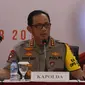 Kapolda Metro Jaya Komjen Gatot Eddy Pramono menyampaikan keterangan saat Jumpa Pers Akhir Tahun 2019 Polda Metro Jaya di Jakarta, Jumat(27/12/2019). Dalam jumpa pers, Kapolda Metro menyampaikan sejumlah aduan dari masyarakat hingga pengungkapan kasus sepanjang 2019. (Liputan6.com/Herman Zakharia)