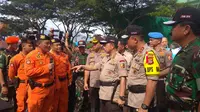 Kapolri Jendral Tito Karnavian dan Panglima TNI Marsekal Hadi Tjahjanto memimpin Apel Kesiapan Pasukan Pengamanan TPS dalam rangka Pemilu 2019.
