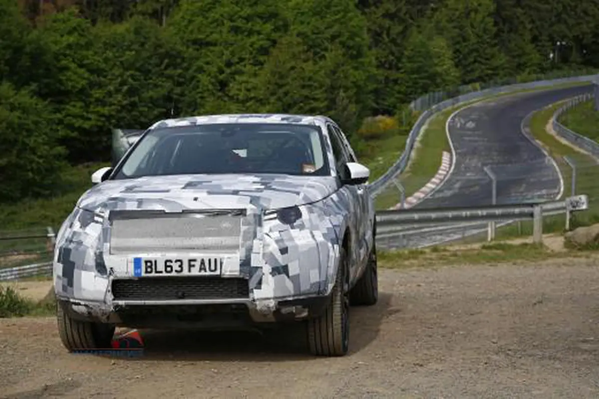 Penampakan Mobil Tangguh Land Rover Discovery Sport