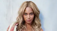 Beyoncé adalah seorang penyanyi kelahiran Amerika.