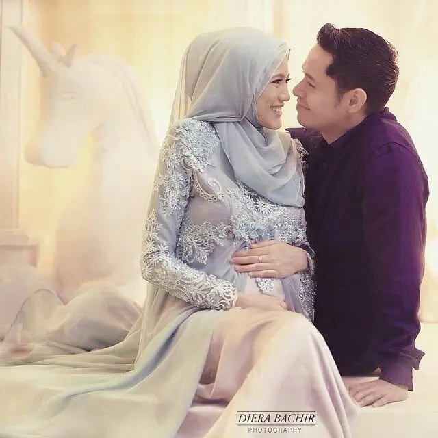 Maternity shoot ala seleb Tanah Air.