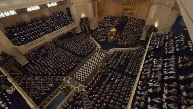 Freemasonry Inggris atau yang bernama resmi United Grand Lodge of England (United Grand Lodge of England)