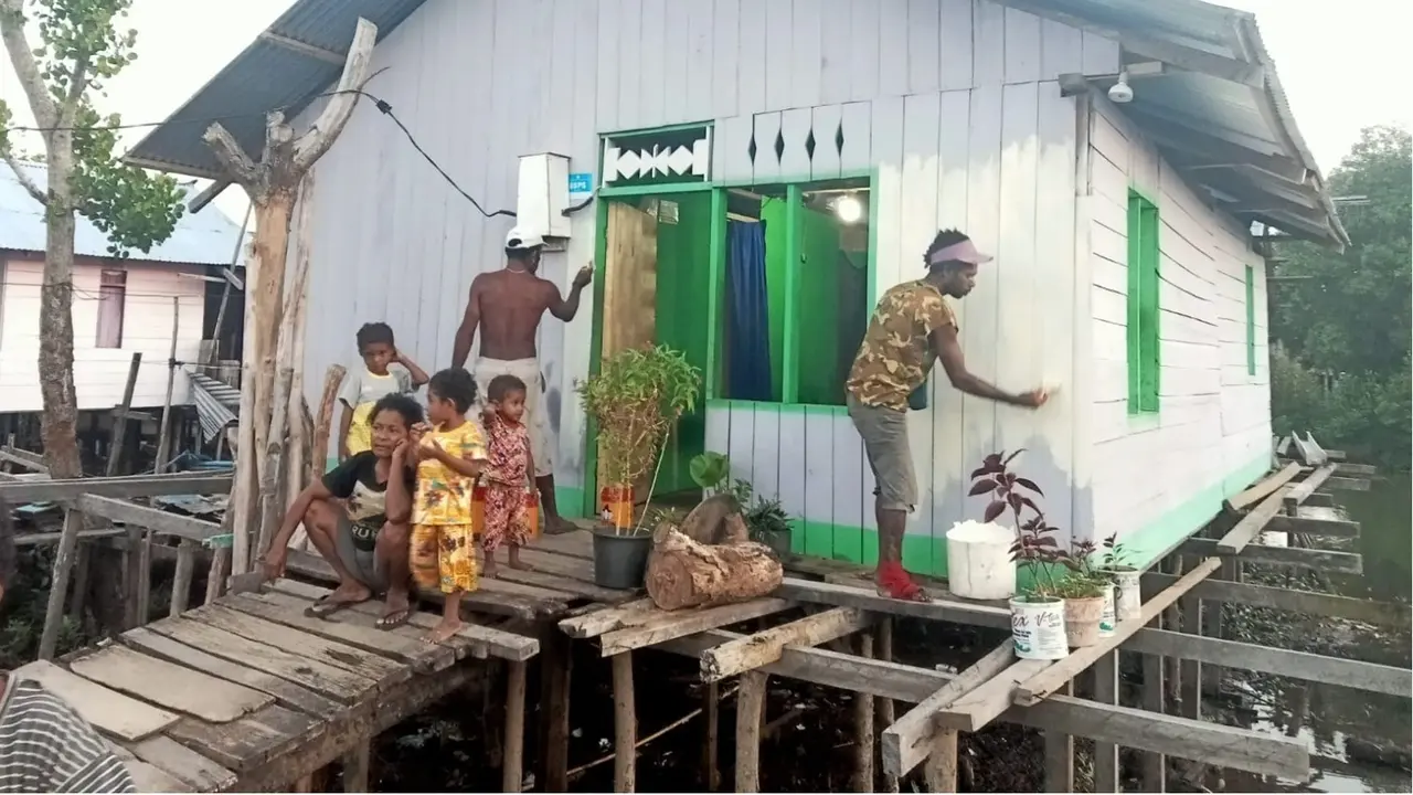 Kementerian PUPR segera menyalurkan program Bantuan Stimulan Perumahan Swadaya (BSPS), atau bedah rumah untuk 700 unit rumah di Papua Barat Daya