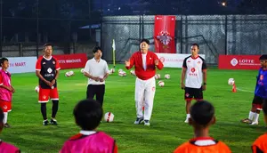 Didampingi 2 Eks Timnas Indonesia, Shin Tae-yong Berbagi Ilmu dengan 40 Talenta Muda