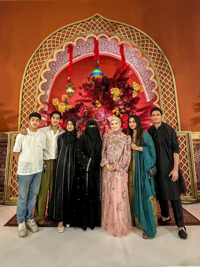 8 Potret Tamu Artis Hadiri Ultah Irish Bella ke-28, Usung Tema Arabian Night