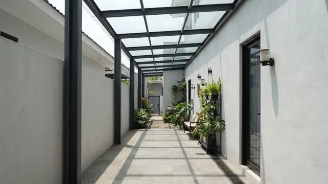 Model Selasar Samping Rumah yang Sempit