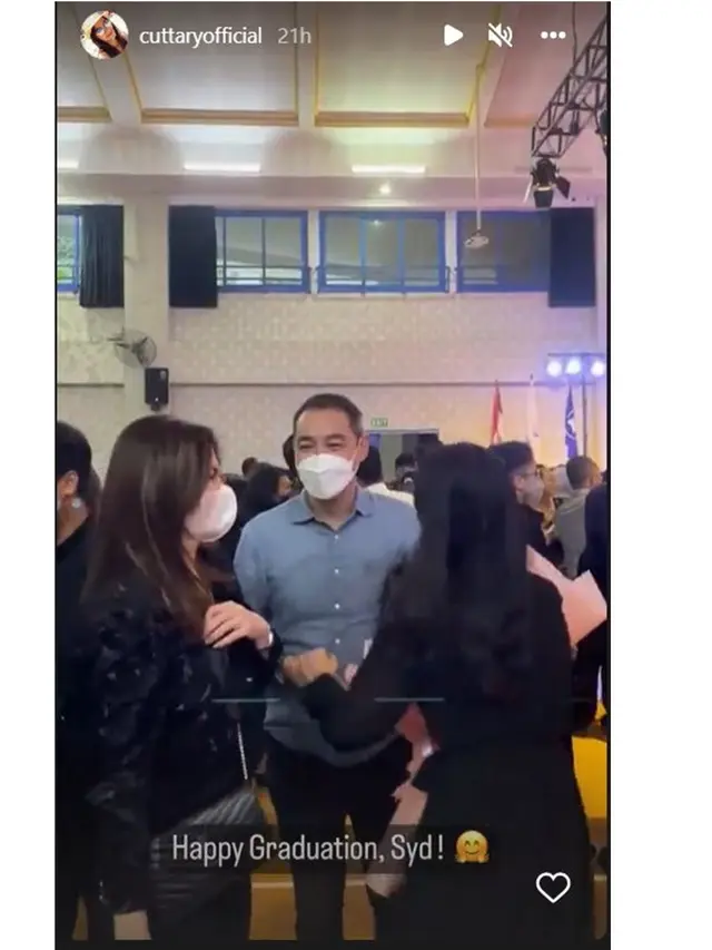 Datang di Wisuda Anak, Ini 6 Potret Terbaru Yusuf Subrata Mantan Suami Cut Tari