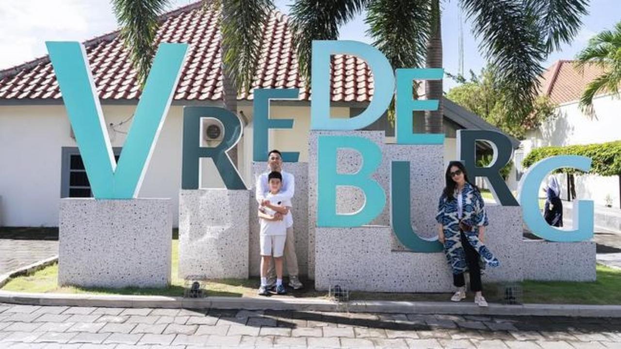 Momen keluarga Raffi Ahmad berlibur ke Museum Benteng Vredeburg (credit: instagram/raffinagita1717)