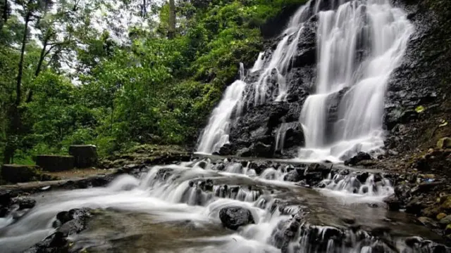 Air Terjun Watu Lumpang (dok. dishut.jatimprov.go.id)