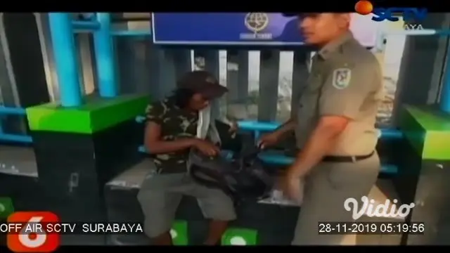 VIDEO: Petugas Pol PP Razia 40 Pengemis dan Anak Jalanan di Tuban