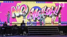 Boyband asal Indonesia, UN1TY saat menghibur para penggemar mereka di Jakarta, Sabtu (17/12). UN1TY menggelar konser tunggal pertama kalinya yang bertajuk “UN1VERSARY: The Show”. (Liputan6.com/Angga Yuniar)