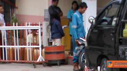 Citizen6, Pangkalan Berandan: Akibat ulah nakal SPBU di Pangkalan Berandan membuat penyaluran BBM tersendat sehingga menjadi langka. (Pengirim: Taufan Fiznaldi)