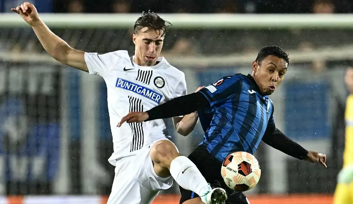 Atalanta meraih tiga poin penting sekaligus membawa satu kaki mereka menapak ke babak 16 besar Liga Europa 2023/2024 usai mengalahkan tamunya dari Austria Sturm Graz. (GABRIEL BOUYS / AFP)
