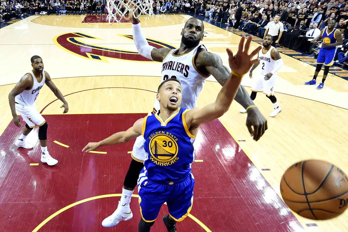 Stephen Curry dan LeBron James 