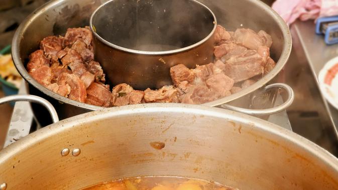 Resep Kikil Sapi Kuah Super Empuk: Cara Jitu Hilangkan Bau Amis