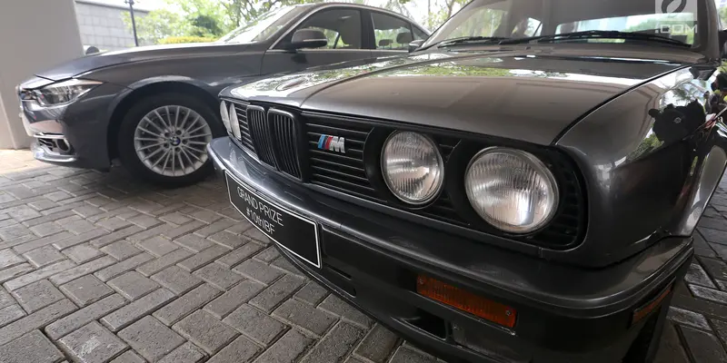 Mobil BMW seri 3 E30 Generasi Kedua di Bimmerfest 2018