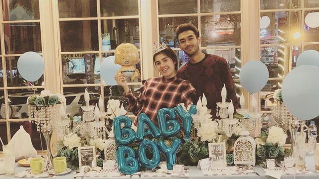 Resmi Jadi Ibu, Ini 6 Potret Perjalanan Kehamilan Raya Kitty