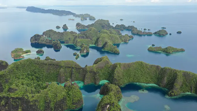 Pesona Raja Ampat Menjadi Sorotan: Masuk Daftar Destinasi Wajib 2025 versi New York Times!
